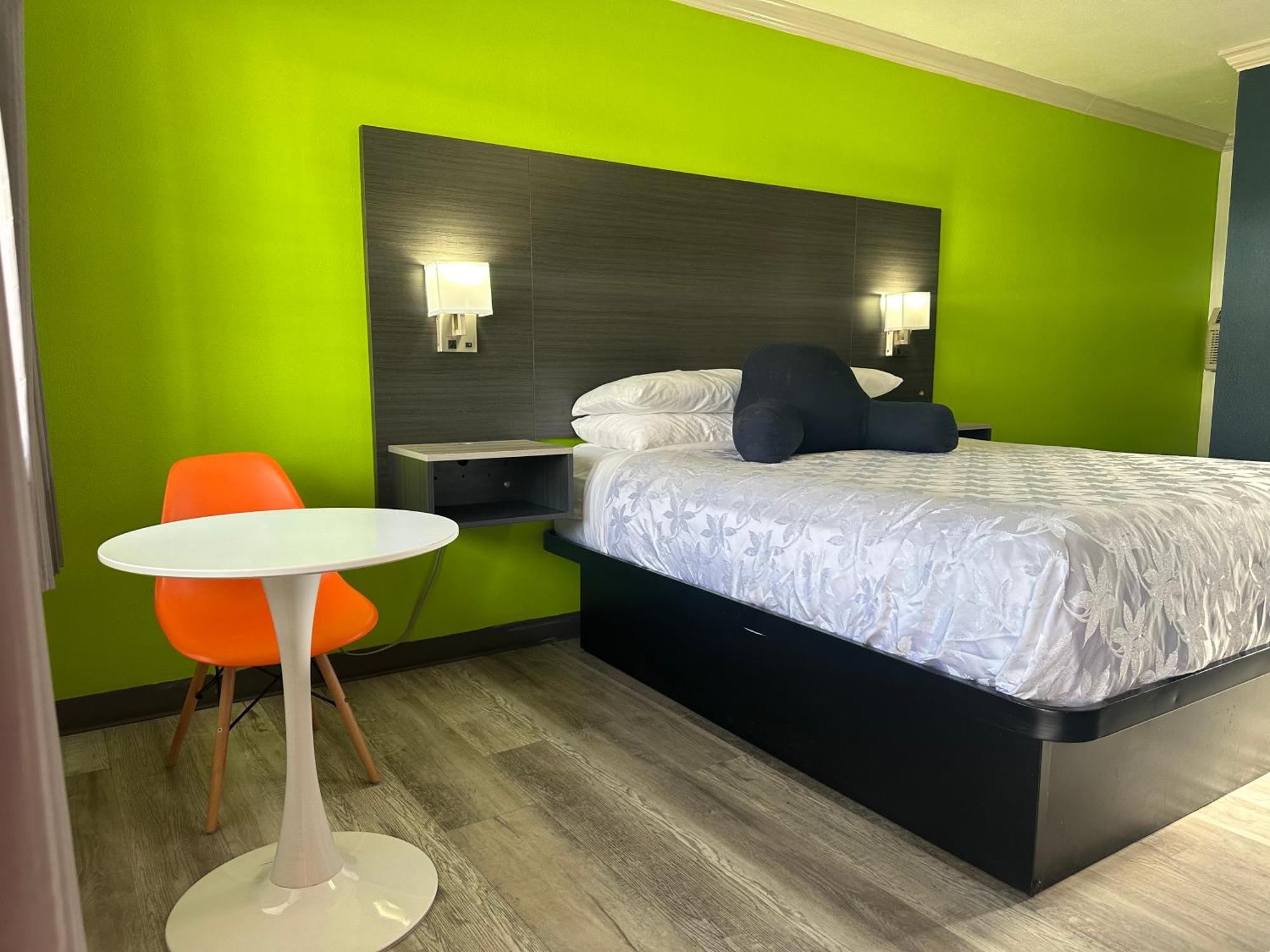 Motel Signature 2*